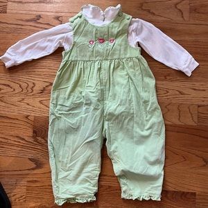Glorimont girl’s (4T) romper w/blouse in spring corduroy. Flower accents.